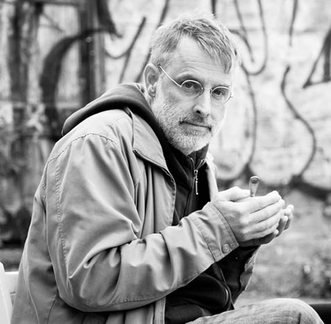 Vibrant hommage à Pierre Allard de l’<a href="/ATSAmontreal/">ATSA | Quand l’Art passe à l’Action</a> récipiendaire du premier prix du Jury Caisse de la culture, décédé en 2018. Pilier de l’art engagé, il a profondément marqué le milieu artistique de #MTL #34GP