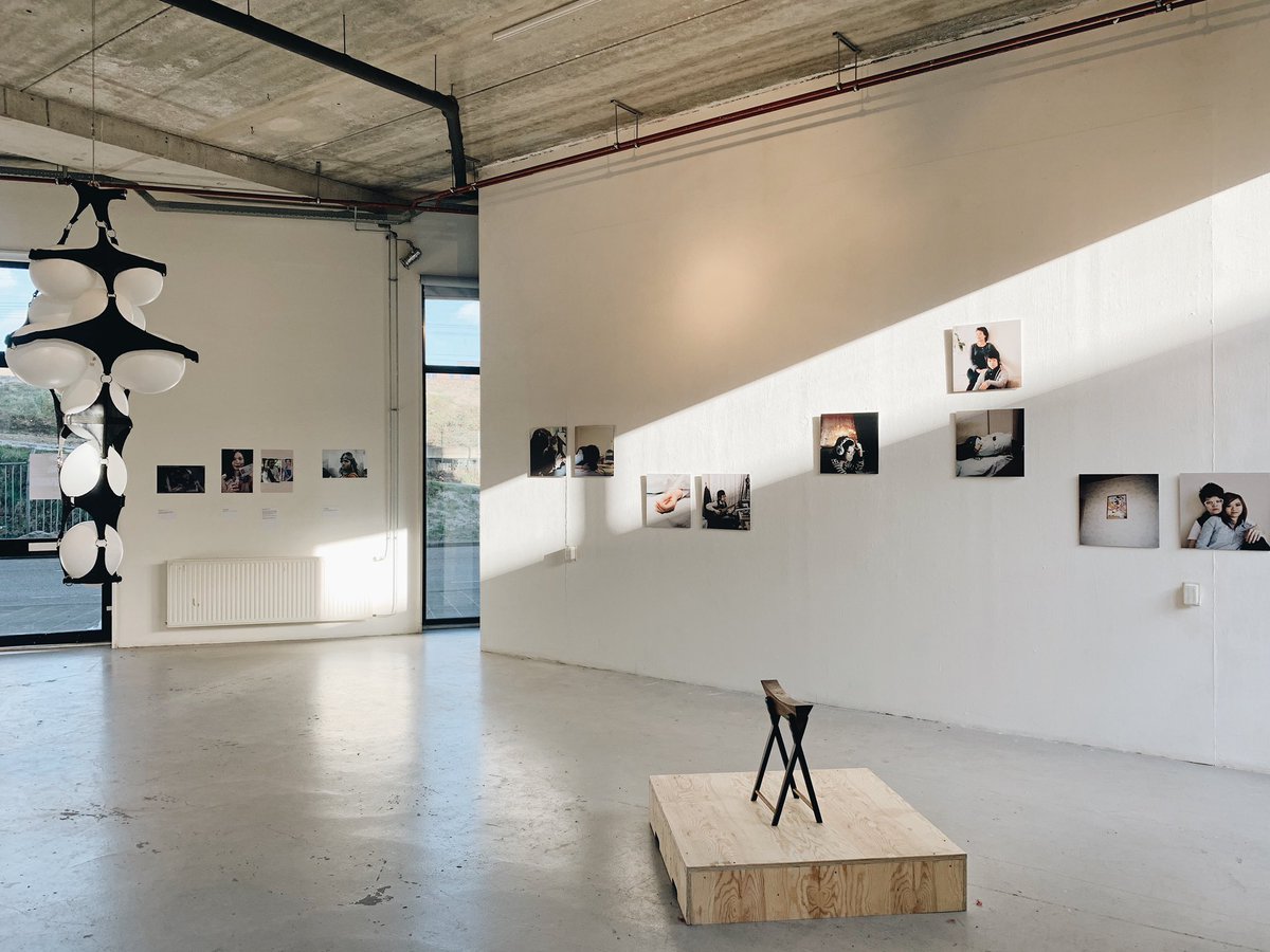 junewatsamon's tweet photo. Exhibition — #OurLivesElsewhere
1 - 10 Mar 2019, Amsterdam
.
One photo from my 7465 series and its story are featured along with photos & stories from other #LGBTQ Asians at the exhibition about #AsianQueer life. Kudos to Darunee the curator.
#7465uniform #queerart #lgbtart https://t.co/6eVIvr6rqG