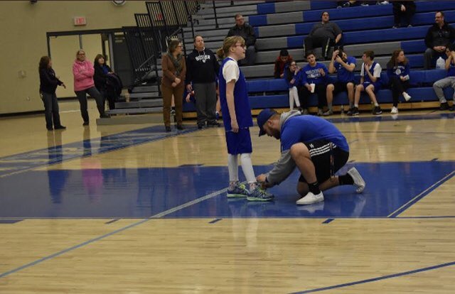 jacksonlong44's tweet photo. In honor of #WorldDownSyndromeDay I’m incredibly grateful to these ballers for allowing me to be their coach these past few years.  They have taught me far more than I could teach them and I highly recommend Westlake to anyone interested in giving back! #PushForTheRegion https://t.co/U6TLIukyCO
