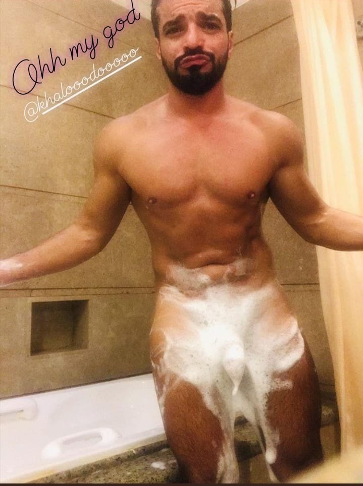 AlexYoung2292's tweet photo. Hot desi hunk. Follow him on Instagram for his thirst traps.
#desigay #indiangay #hunk #cock #nude #muscle #exposed https://t.co/JD5qy8H15z