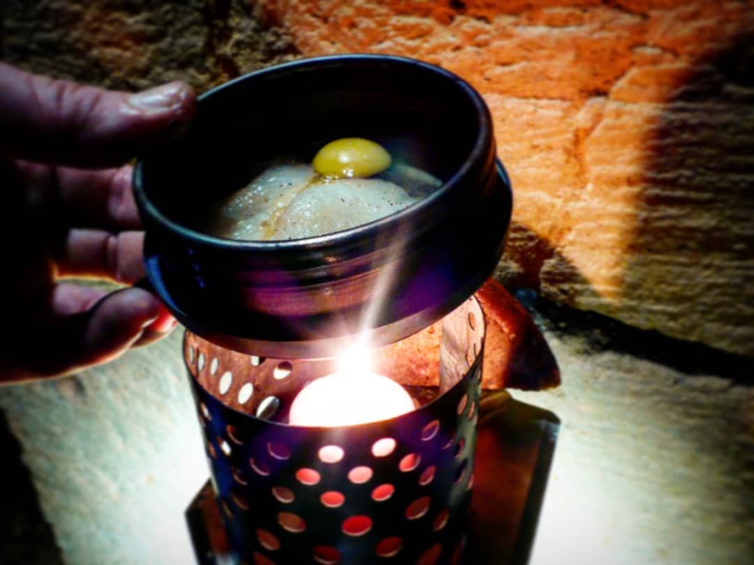 SKORO_TM's tweet photo. We all like to dinner by candlelight. But breakfast cooked on the flame of a candle in a dungeon is also unforgettable. #breakfasttime #survival #adventure #dungeon #candle #getoutside #skorogears #camping https://t.co/Ty01bFvlob
