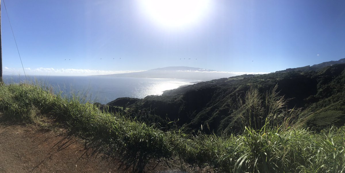 con3gurl24's tweet photo. It’s a beautiful day! #Maui #kahakuloa #morningviews https://t.co/vi30FSKaSk