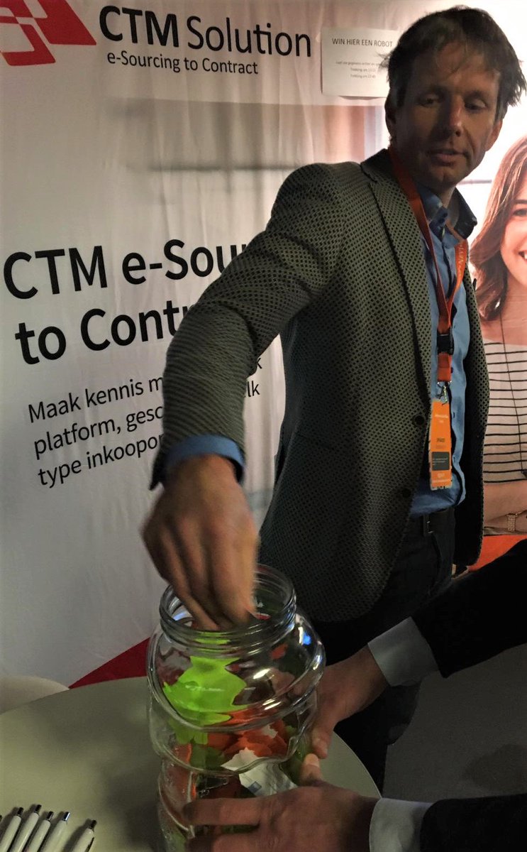 CTMsolution's tweet image. Yes!!! De loting is uitgevoerd door Marijn en Johan! #cmdag19 #wineenrobot #robofight #CTMsolution #yarado

We hebben vier gelukkigen geheel onpartijdig blij kunnen maken met hun eigen, gloednieuwe MiP robot!
