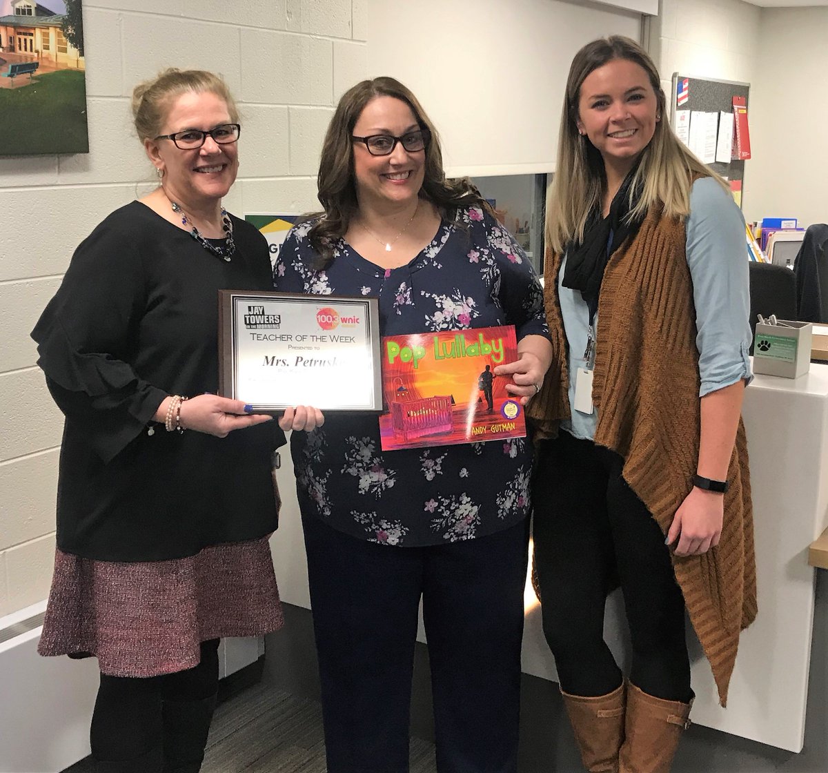 PKEElementary's tweet photo. Congratulations Kiryn Petruska, 1st grade teacher for being recognized as WNIC 100.3 Teacher of the Week!  She is so deserving of this award.  #Learn@CCS, #@jlyeloushan, #WeareClarkston https://t.co/WvhwDz9nTe
