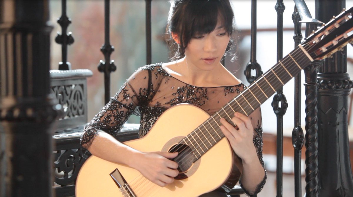 Here's a piece I like very much, marking the birthday of J.S. Bach.  I hope you like this transcription for guitar and string quartet (performed here by the wonderful Elias String Quartet). 

Youtube : youtu.be/UmvVlbScVTs
Spotify : open.spotify.com/track/6aER1cn1…