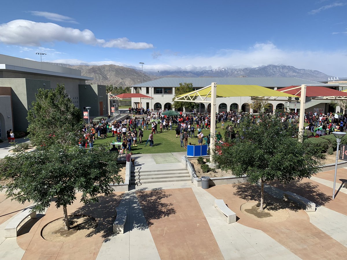 CollegeCareerDS's tweet photo. PDHS Healthy Academy Health Fair! #pdallin #pdhscte #dsusdcte @PDAztec_Zink @DSUSD_CTE @DesertSandsUSD https://t.co/fcm87KXTjf