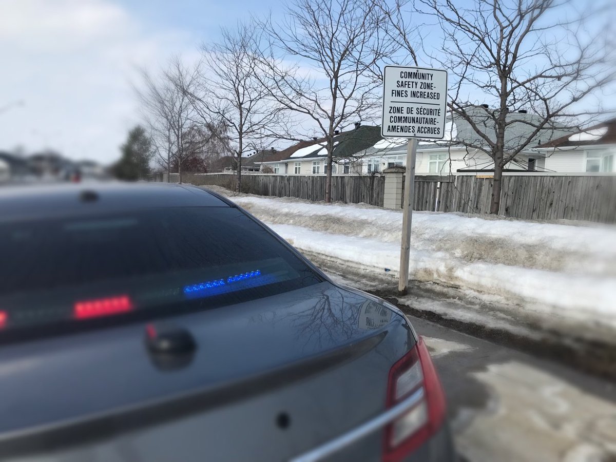 OttawaPolice's tweet photo. Day 4 of Project Interlude with @OPSTraffic resulted in 22 speeding charges.
One driver was going at 81km/h in a 40km/h zone.
#slowdown #schoolzone #DriveSafely https://t.co/W0EXxgzCcA