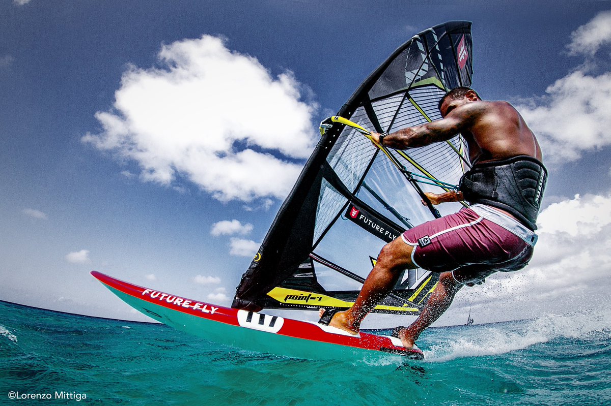 tatyfrans's tweet photo. Excited with my new equipment for 2019. @futureflyboards @point7windsurf @z_fins and happy to continue with @Mysticboarding Bonaire is beautiful. Photo by @LorenzoMittiga #futurefly #windsurf #bonaire #pinkbeach #slalomracing @pwaworldtour @tuicaribbean https://t.co/g1vp8lphbg