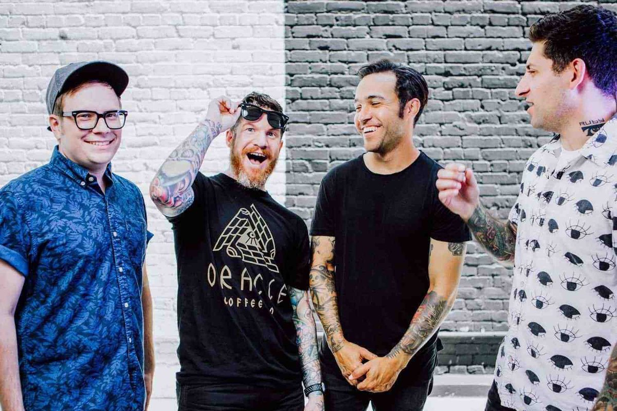 MartyKaymusic's tweet photo. Voting ends tomorrow at 12pm EST so let’s make a final push for @falloutboy in the #KidsChoiceAwards by retweeting or using hashtags #VoteFallOutBoy #KCA !!! 💜 https://t.co/NxHOasJFEd