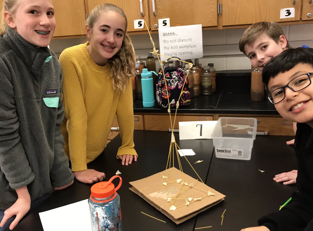 mstuttlescience's tweet photo. Building earthquake resistant structures and testing w google science journal app @DickersonMSCobb #stem #engineeringdesignprocess @GoogleScience https://t.co/coBVObOJwV