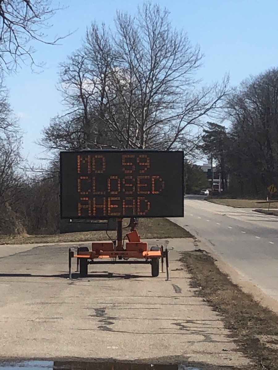 TrooperJodiKHP's tweet photo. Working with MoDOT &amp; KDOT to provide advance warning regarding U59 Highway being closed on the Missouri side due to flooding. Local traffic only, thru traffic should find alternate route prior to crossing Amelia Earhart Bridge!! https://t.co/RDJxVtNCmn