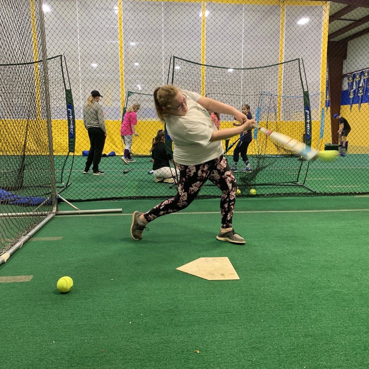 BDA_bears's tweet photo. Nakita hitting LASERS in the cage. 💪🏼😯 #BaireDiamondAcademy #BDABears #BDAElite #BDASoftball #CoachBaire #TeamNike https://t.co/eh2TdBiL3p
