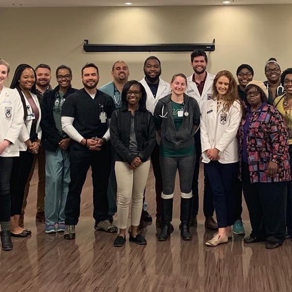 SNMARegionIV's tweet photo. University of Alabama at Birmingham Medical School at their health screening in Pratt City where they partnered with the Student National Pharmacy Association and Student National Dental Association, and Physician Assistantsโ Association #snmaserves #snmaregioniv https://t.co/yYyKkd7BoQ