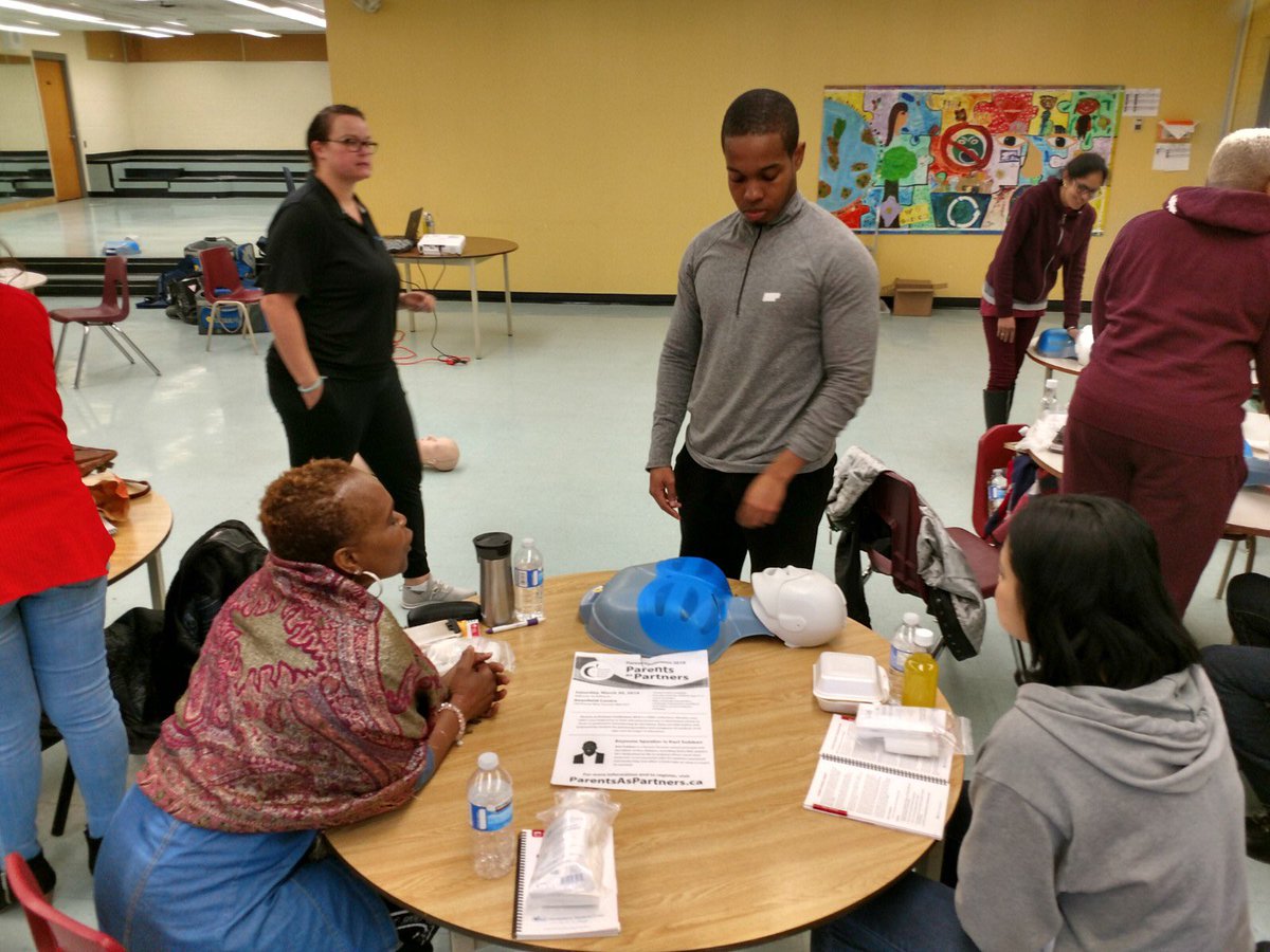 LC2_TDSB_CSW's tweet photo. **HAPPENING NOW** First Aid &amp; CPR training workshop #ParentAcademy for parents/caregivers. Thank you #StanleyPS and Principal Lisa Walters for hosting. ⁦@LC2_TDSB⁩ ⁦@TDSB_MHWB⁩ ⁦@tdsb_helen⁩ #MSIC #buildingcommUNITY @mpalmer1073 https://t.co/O9MX7R5b5o