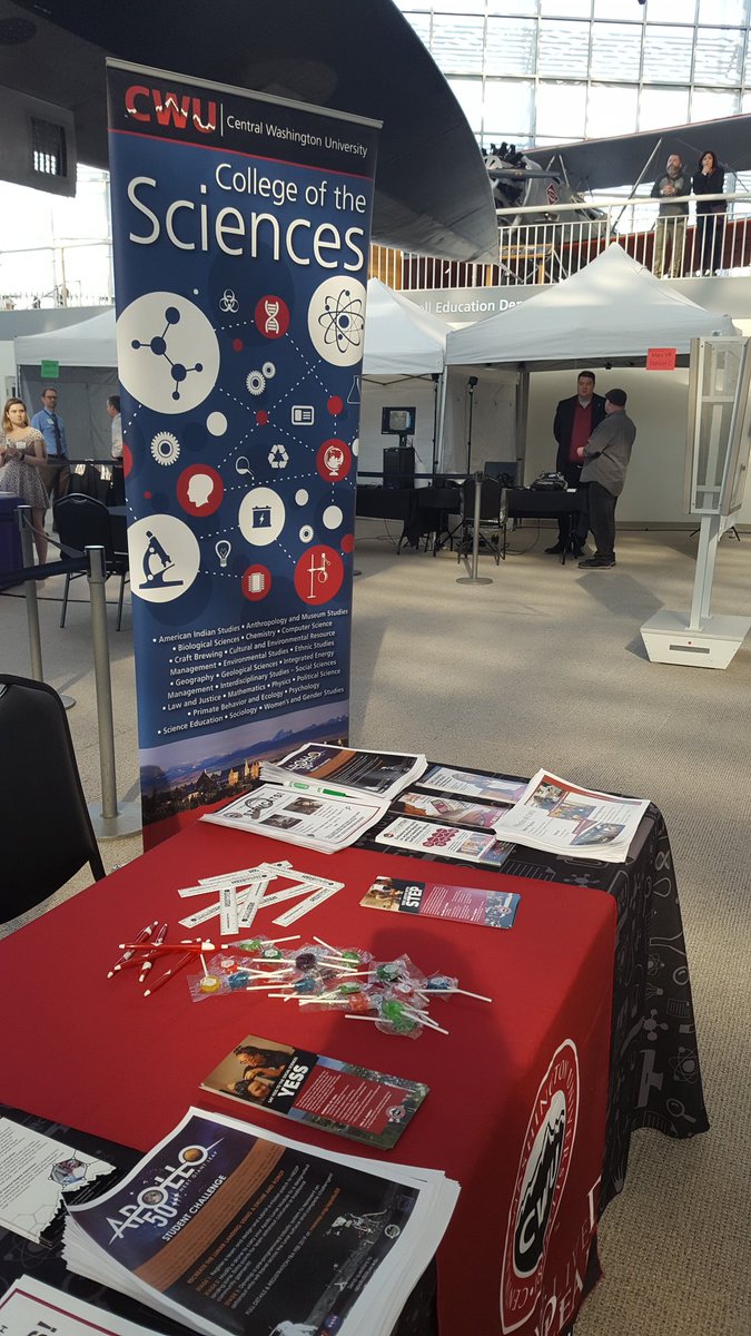 CWU_Physics's tweet photo. Spending today and tomorrow at the Museum of Flight's Women Who Fly event! Love chatting with young women interested in STEM! #CWUPRIDE https://t.co/rP47W06aWf