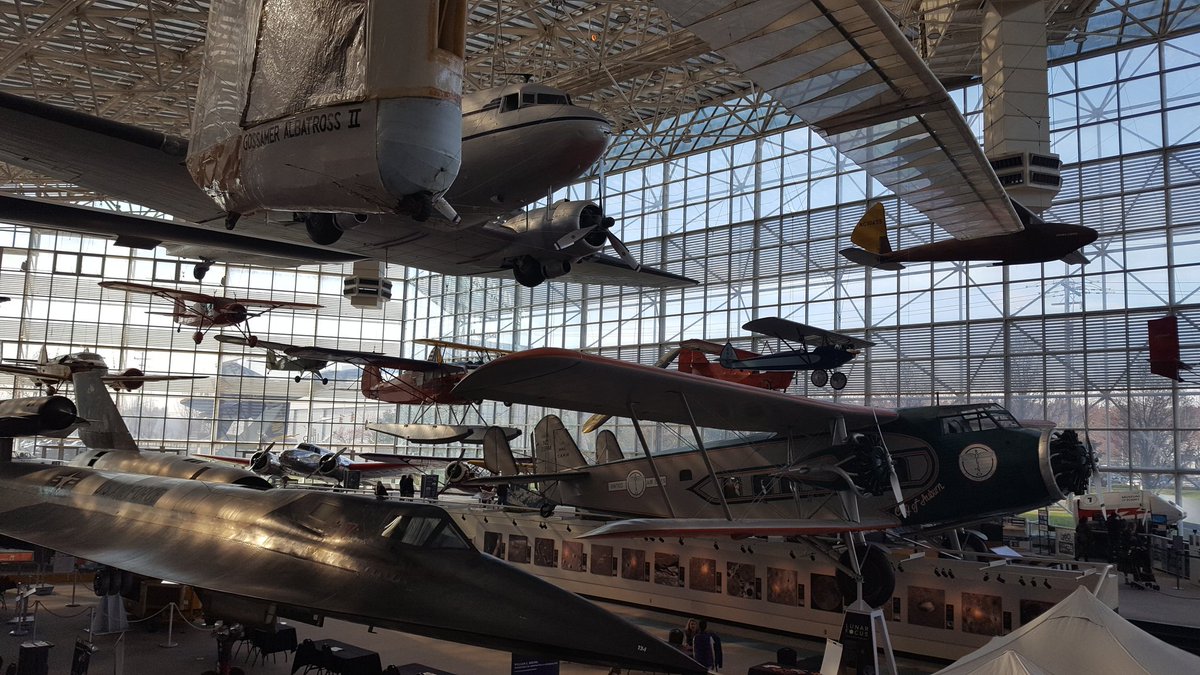 CWU_Physics's tweet photo. Spending today and tomorrow at the Museum of Flight's Women Who Fly event! Love chatting with young women interested in STEM! #CWUPRIDE https://t.co/rP47W06aWf