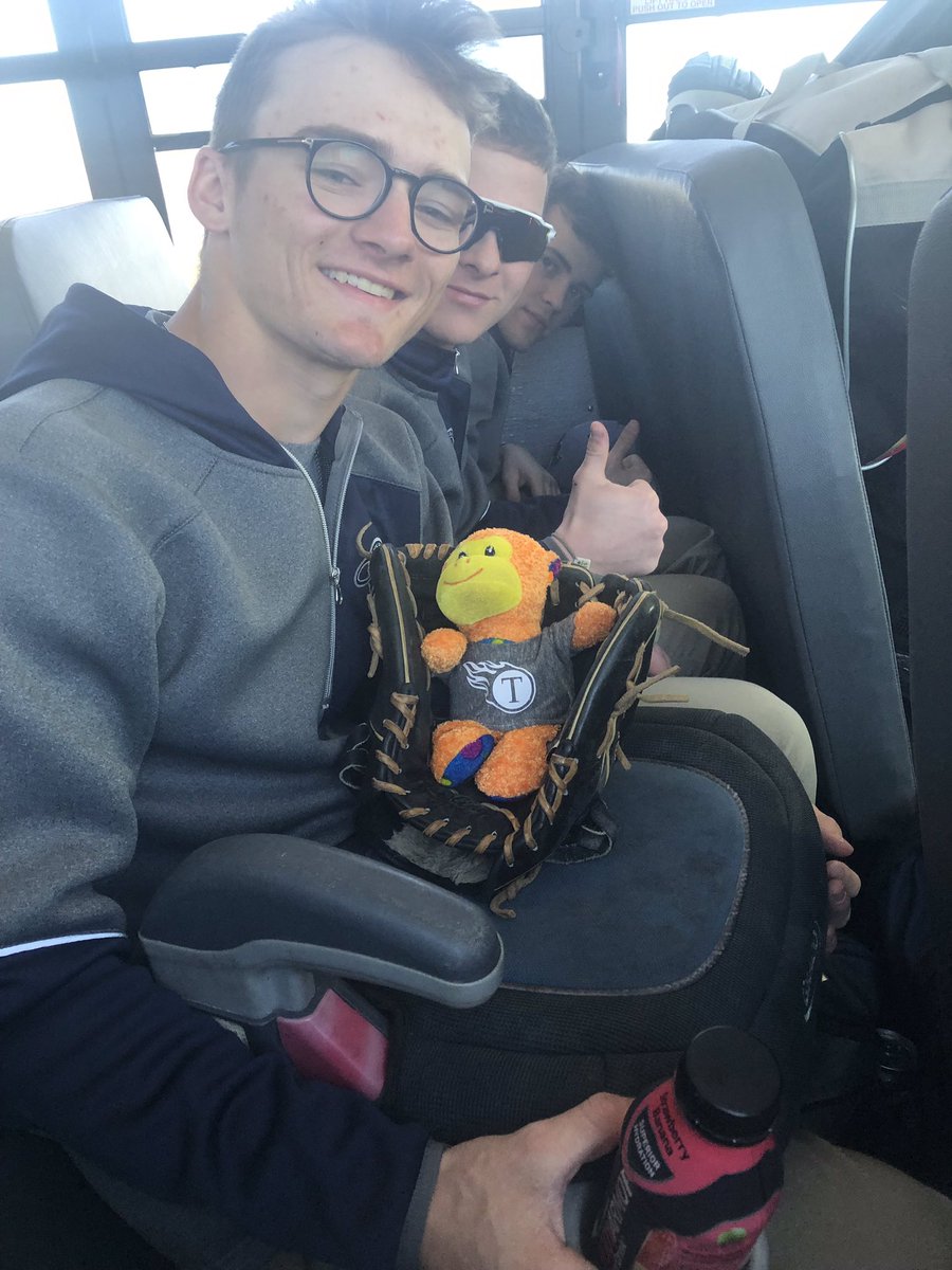 Basketball1CB's tweet photo. Road trippin down to Springfield. Even though I’m above the weight limit, my father still makes me ride my car seat. Can’t wait to watch some baseball. #immorethanjustamonkey https://t.co/lvtZzUx3UY
