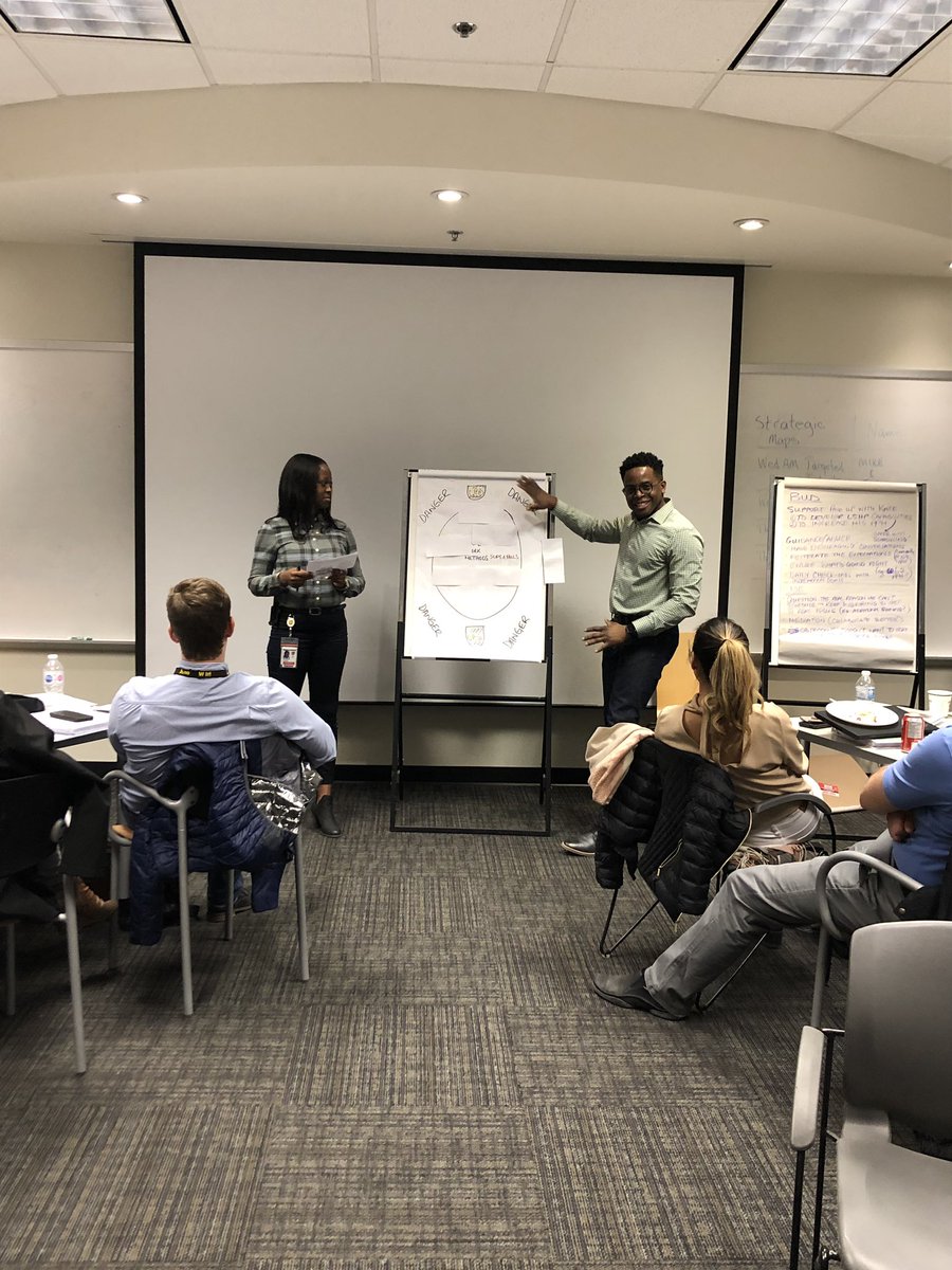 cpimentellucas's tweet photo. Darryl and Shareka doing a safety tip of the day! Great teamwork and presentation! #safety #UPS #UPSNMO #teamwork #canadaUPSer https://t.co/o3ehS8xnMY