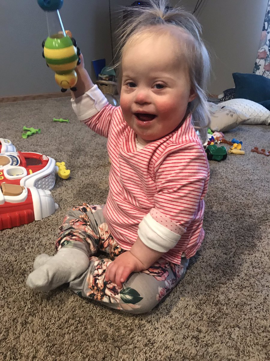 StaciAllmaras's tweet photo. We’re celebrating #WDSD by rocking our socks for all our extra special #oneextrachromosome humans spreading love and joy in the world! #NothingDownAboutIt #joy https://t.co/SyClNCwDl6