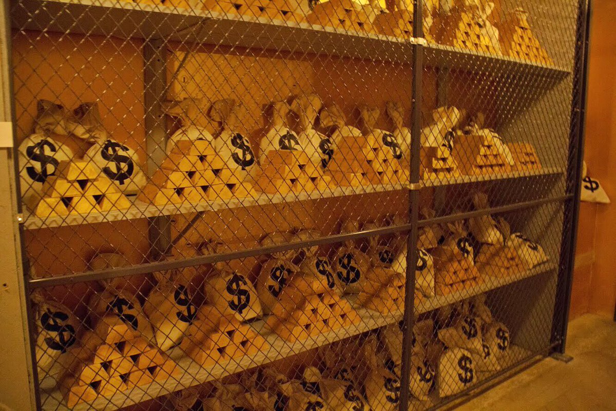VeryLocalPGH's tweet photo. “Carnegie’s Millions.”

The Homestead-based @EscapeRoomPGH claims to be the most challenging group puzzle of them all.

We had Emma (@bigdiehl90) give it a try.

Fun Fact: this escape includes a jaunt INTO a former bank vault. The door weighs 10,000+ lbs.

https://t.co/26fnYlxgBK https://t.co/5cu6PT5ZV7