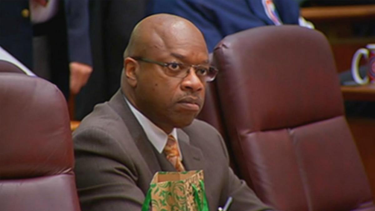 Chicago Ald. Willie Cochran pleads guilty to fraud charge nbcchi.com/faq3nw0