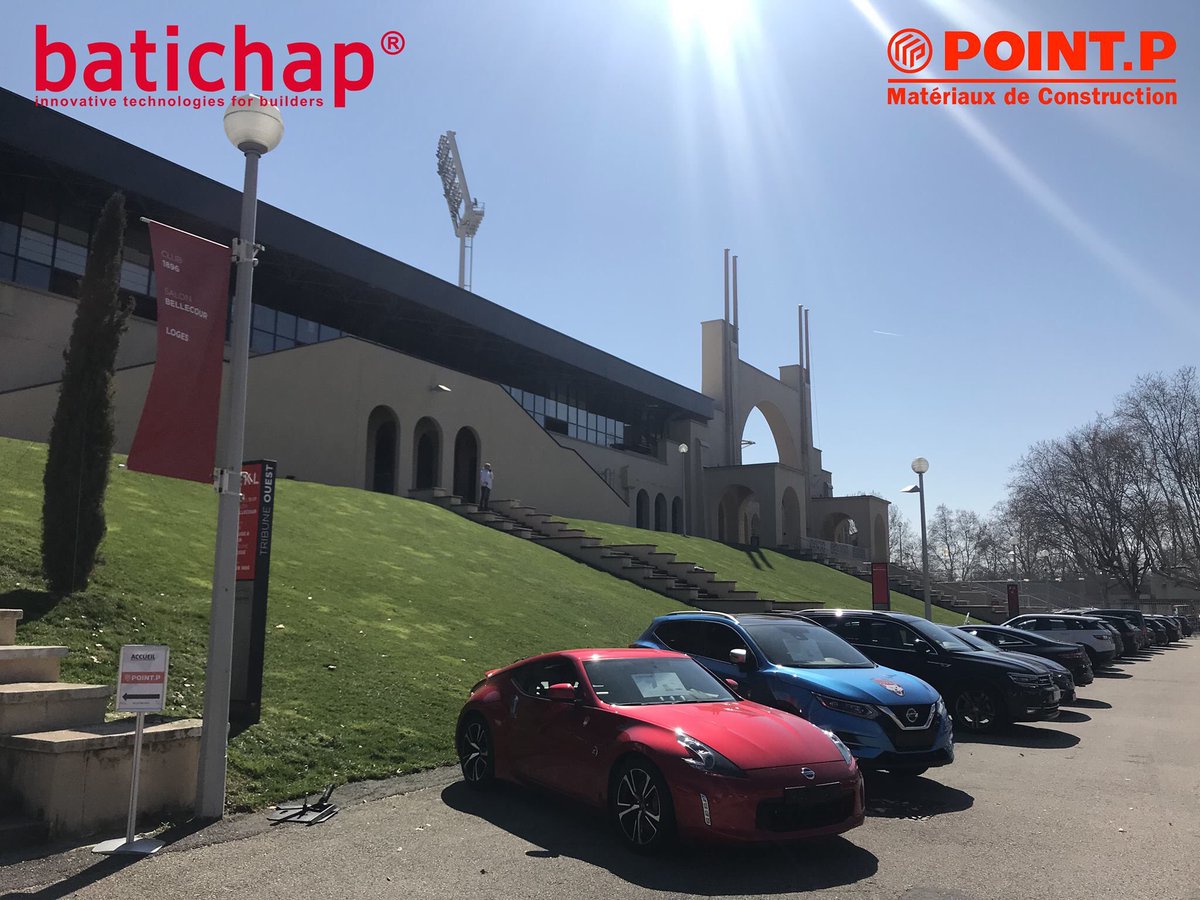 batichap's tweet photo. Notre responsable commercial Dimitri #Sabot était présent aujourd'hui au @Matmut #Stadium du @LeLOURugby 🏉 pour cette belle "journée de l'innovation" organisé par notre partenaire @PointP_fr !
#Batichap👷🏽♀️👷🏼♂️ https://t.co/MOJPdG9YEN