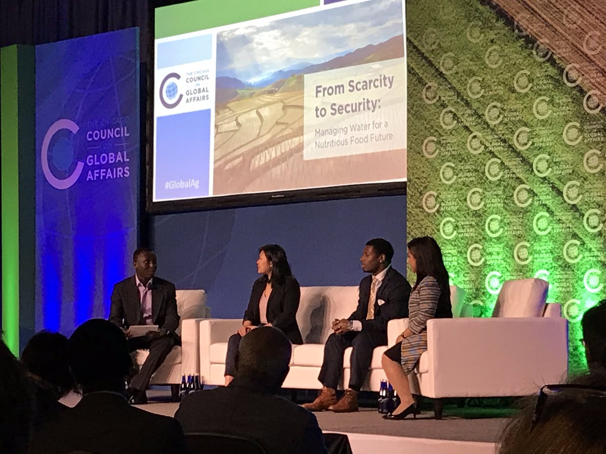 Our own @BorlaugLEAP @Hcedric3 Cedric Habiyaremye moderating panel discussion with @ChicagoCouncil #GlobalAg Symposium Next Generation Delegates. #hungerfighters @JulieBorlaug