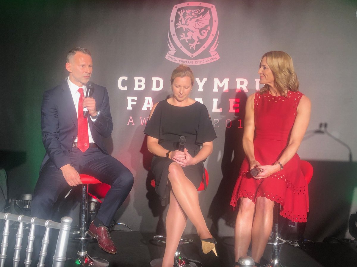 LauraMcAllister's tweet photo. Lifetime achievement award for John Toshack on eve of his 70th birthday, plus player of year awards for @JessFishlock, Elise Hughes, @GarethBale11 David Brooks & Ben Davies #Fawawards #TogetherStronger https://t.co/FObCCxxM0x