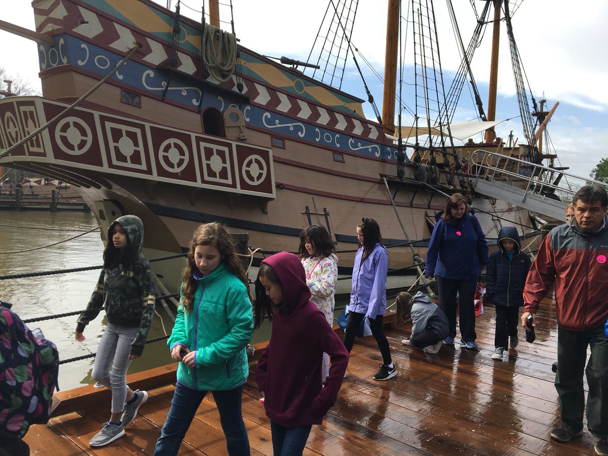 OakViewFCPS's tweet photo. How did you spend your day? These kids spent the day @historyisfunorg in Jamestown and Yorktown. “Best field trip ever!” exclaimed one 4th grader. #OakViewFCPS https://t.co/Bh3b3V6mEu