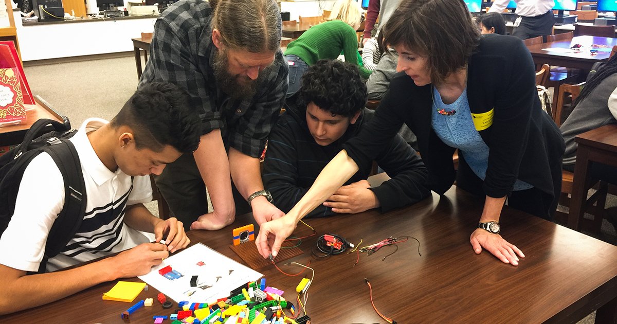 UtahCoE's tweet image. The @NSF produced a video profiling the work of @UUtah #chemicalengineering assistant prof Kerry Kelly &amp;amp; associate prof Tony Butterfield in which they are building a network of portable #AirQualitySensors in Salt Lake County. bit.ly/2Tp7SuC #AirQualtiy @UU_GCSC