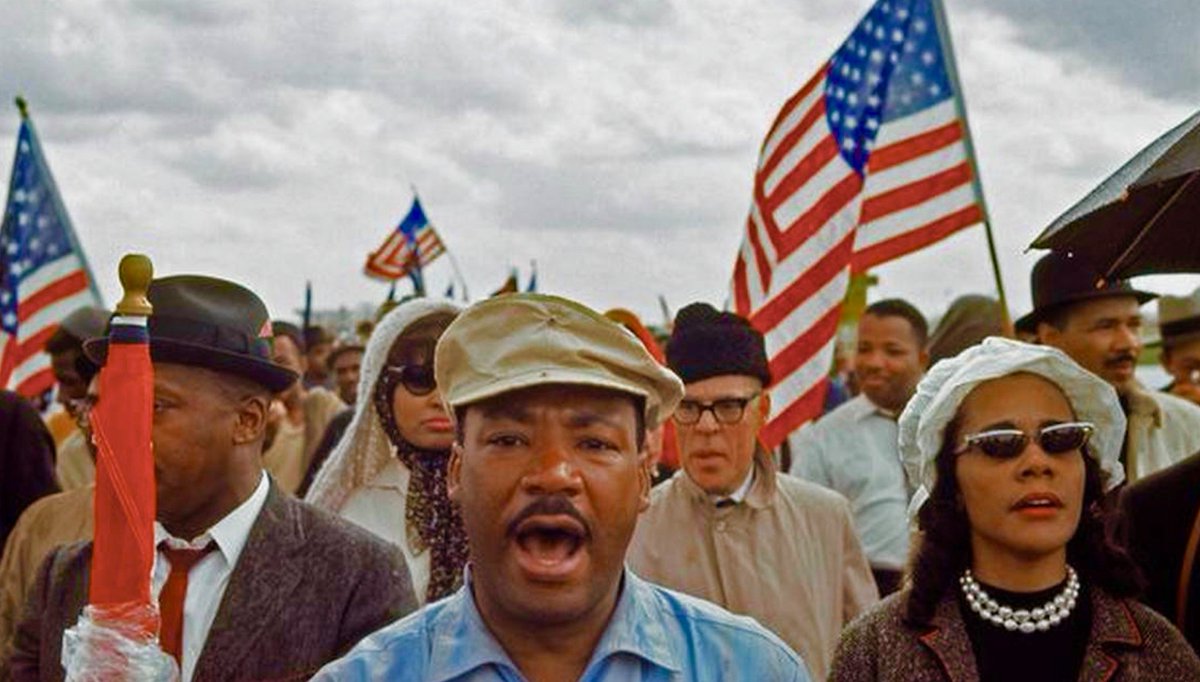 BeschlossDC's tweet photo. Coretta and Martin Luther King march from Selma to Montgomery, this week 1965:   #Adelman https://t.co/RruzsglW2L