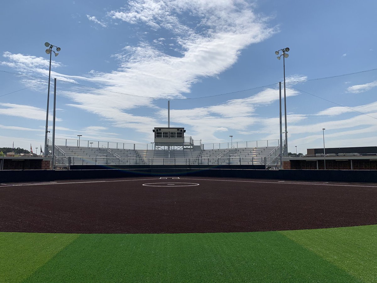 Tomorrow we play our first home game on our new field 🥎🐾  #MakeSomeNoise #goodthingscometothosewhowait #newfieldnewteam