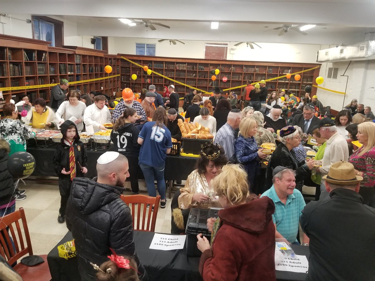 KnesesReal's tweet photo. Where are you? Come join the party!
#Purim2019 #Purim #fun
#coneyisland https://t.co/pRlv2IsuVX