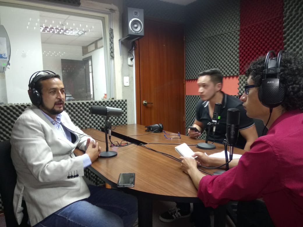 BryanPaul94's tweet photo. La alianza #StrategikEC &amp; @EcuadorConvent1 promocionando el Congreso de Medio Ambiente y Desarrollo en @lacentralec. @jacob_2695 @mullo_francisco @Captur_Azuay @Ambiente_Azuay @TurismoEc @Ambiente_Ec 

✈️Nos vemos en #Cuenca! 

#Azuay #Ecuador https://t.co/vOol4iexT4