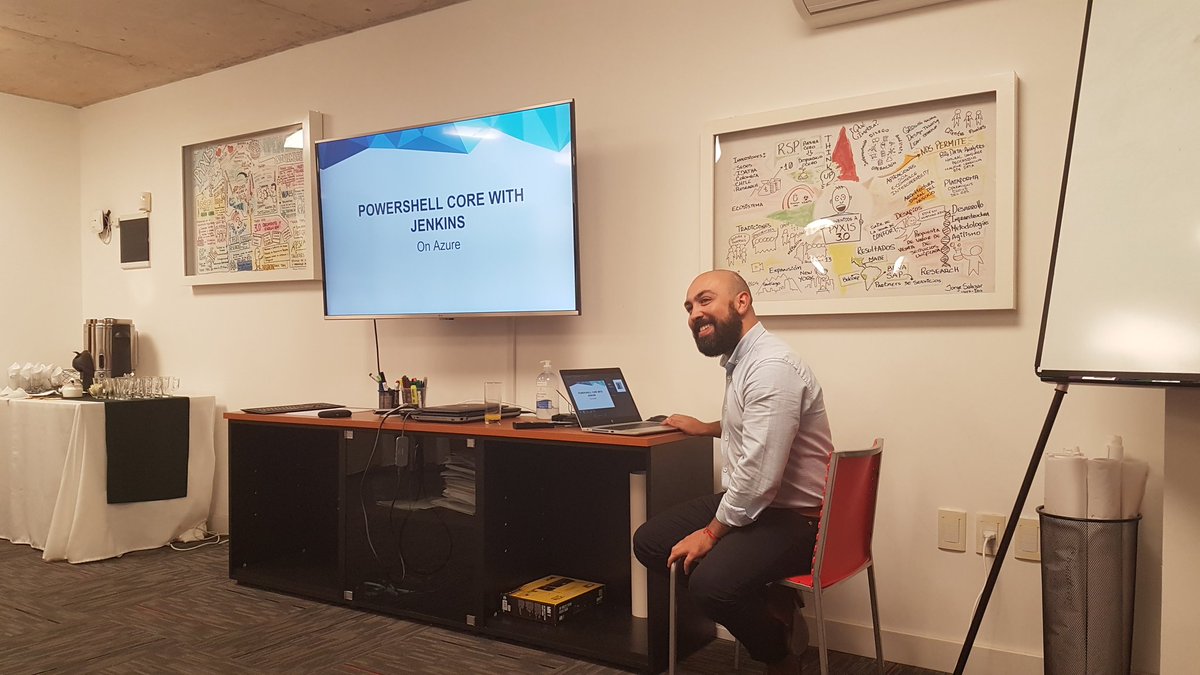 azuremvd's tweet image. Vamos por la segunda charla con @vmsilvamolina #powershellcore #jenkins @PowerShellUY