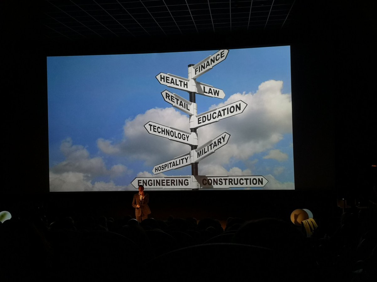 maytebf's tweet image. La vida profesional será episódica...