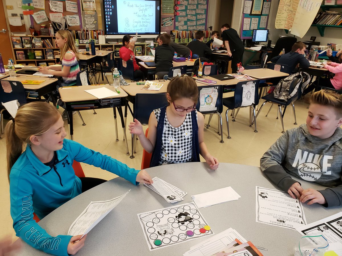 Practicing story elements!  #ELA #gamesareafunwaytolearn <a href="/Kent_Primary/">Kent Primary School</a> @Carmelschools