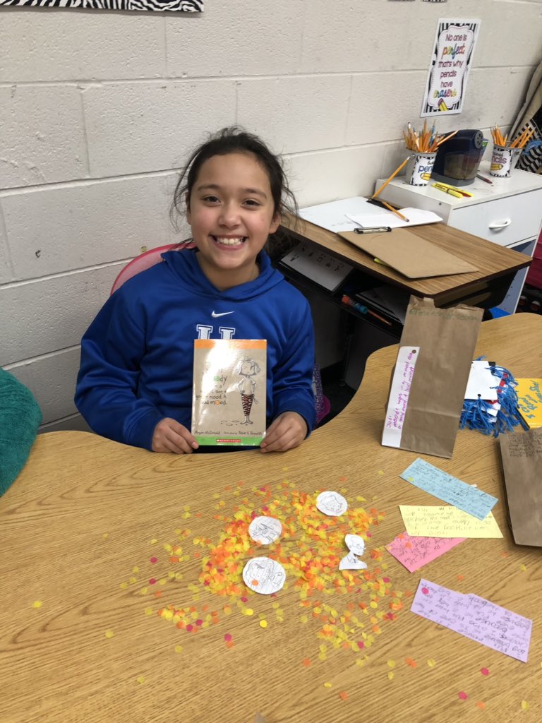 MrsWheat90's tweet image. Book in a bag project to share all about their favorite book they read independently this quarter! 📚 So fun to hear what items they chose to represent their books. We even had someone bring in toilet paper! #ParkwoodPride #WeAreGCCS