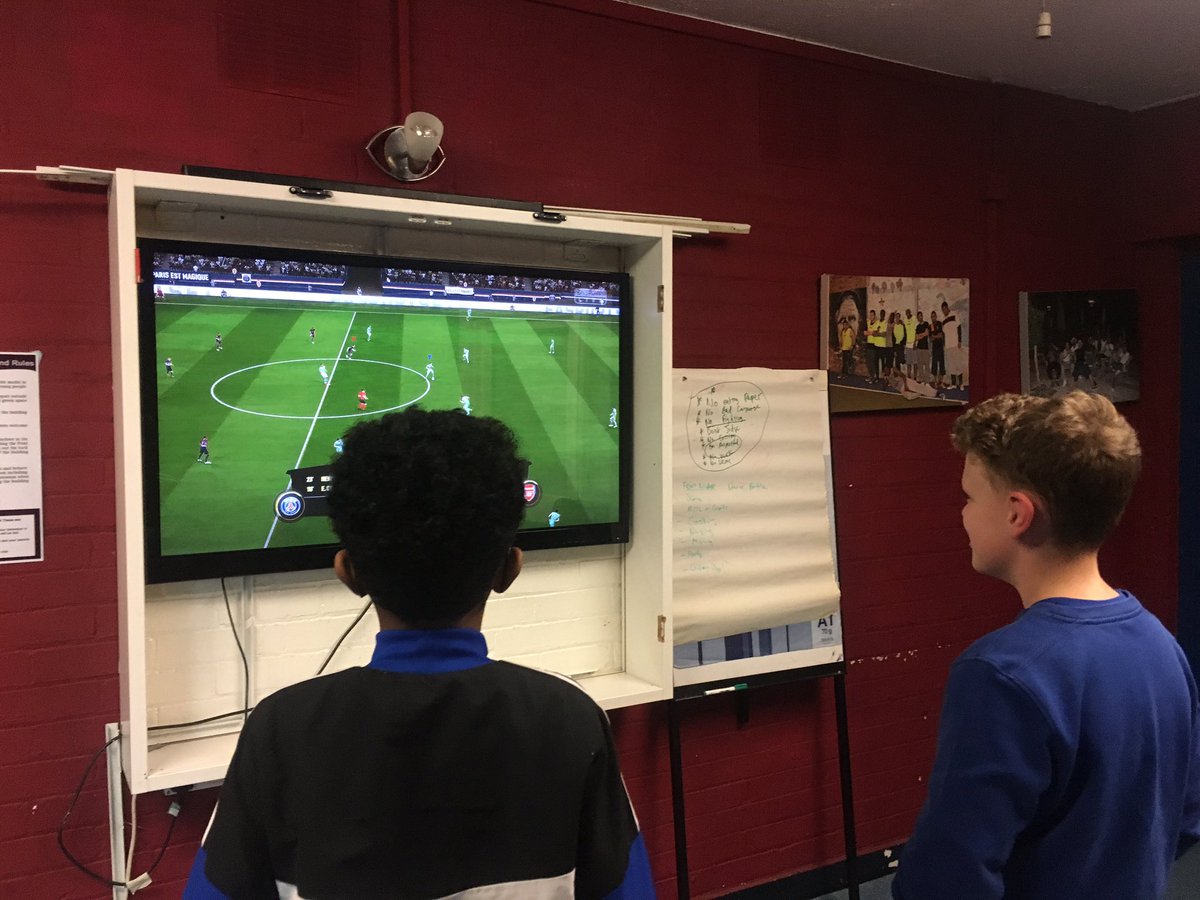 kcbna1's tweet image. Our New Young Stars programme yesterday #smoothie making #boxcercise and lots of #fun and #games - Every Wednesday 4.45pm to 6.30pm at the Youth Centre term time only for young people aged 9-13 years old! Have kids? Young family members? Pop in and speak to the team! 😊