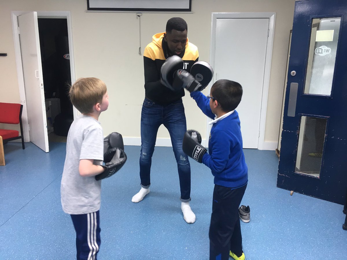 kcbna1's tweet image. Our New Young Stars programme yesterday #smoothie making #boxcercise and lots of #fun and #games - Every Wednesday 4.45pm to 6.30pm at the Youth Centre term time only for young people aged 9-13 years old! Have kids? Young family members? Pop in and speak to the team! 😊