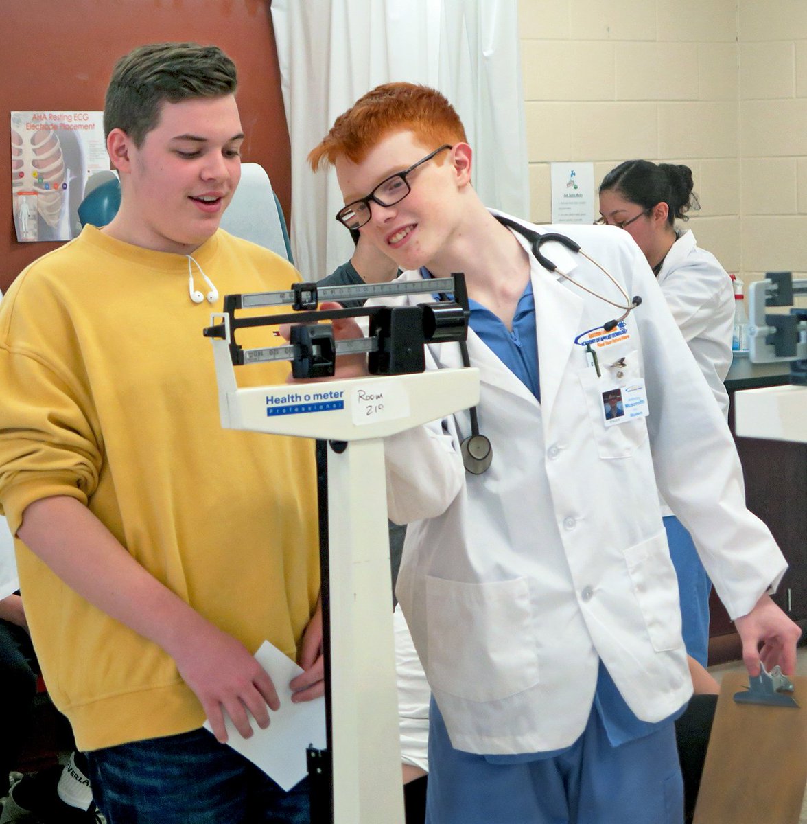 AcademyLI's tweet photo. Clinical Medical Assisting students in Betty Martin’s class at MTC held a Healthy Clinic for students and staff. Students performed glucose and cholesterol testings, took blood pressure readings, vital signs, and calculated BMI for participants. @ESBOCES #CTEstrong https://t.co/YjhlBTmw1O