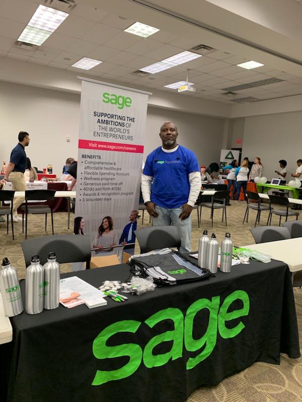 TopRecruiter007's tweet photo. Sage is at it again.  Very busy career fair and very engaged students.  Great event  @GwinnettTech #gwinnetttech #gtcproud #lifeatsage @toprecruiter101 https://t.co/xyaFJYyx86