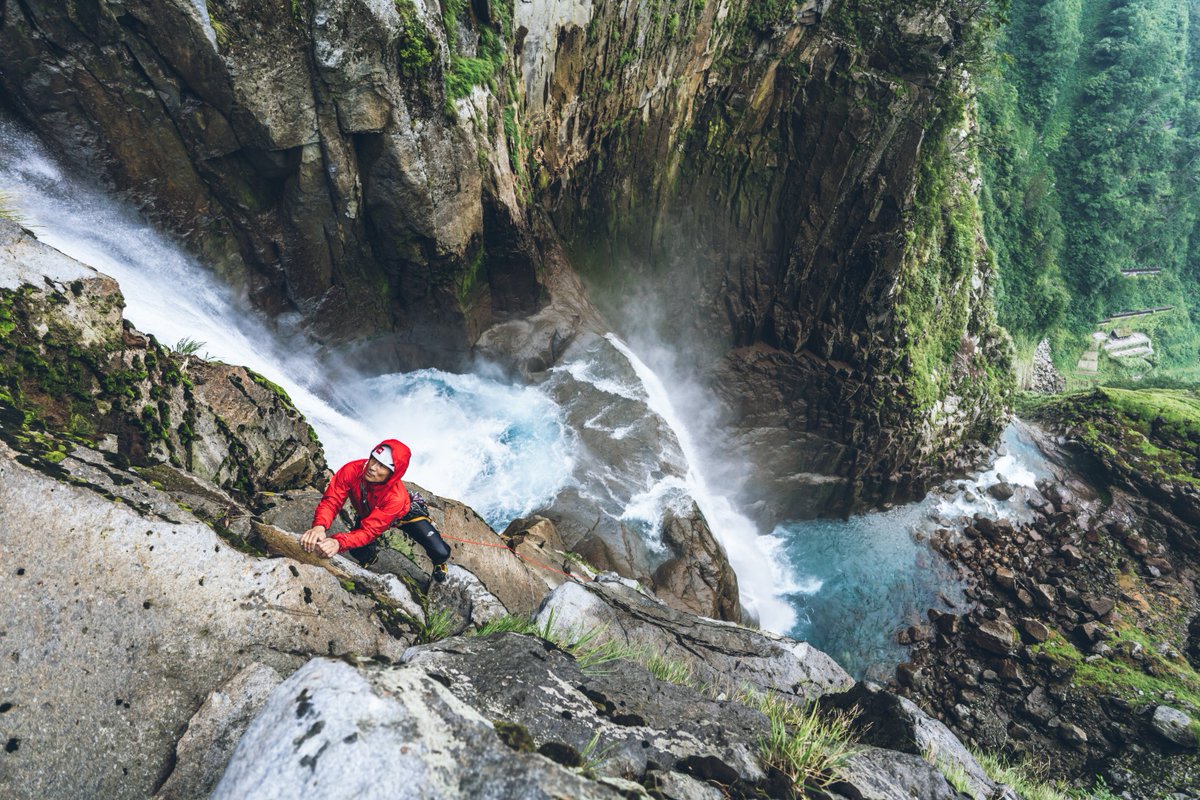 turi_ski's tweet photo. Estreno #film sobre la primera #escalada de la cascada #Shomyo en #AlpesJaponeses con escaladores #JamesPearson #MattyHong
#YujiHirayama #ToruNakajima Abrieron vía con 9 largos y 340 metros. #ShomyoFalls #Tateyama #Toyama #Japan #Climbing #mountain
▶ https://t.co/MzKkHokOEq https://t.co/gvVXWAoYlU