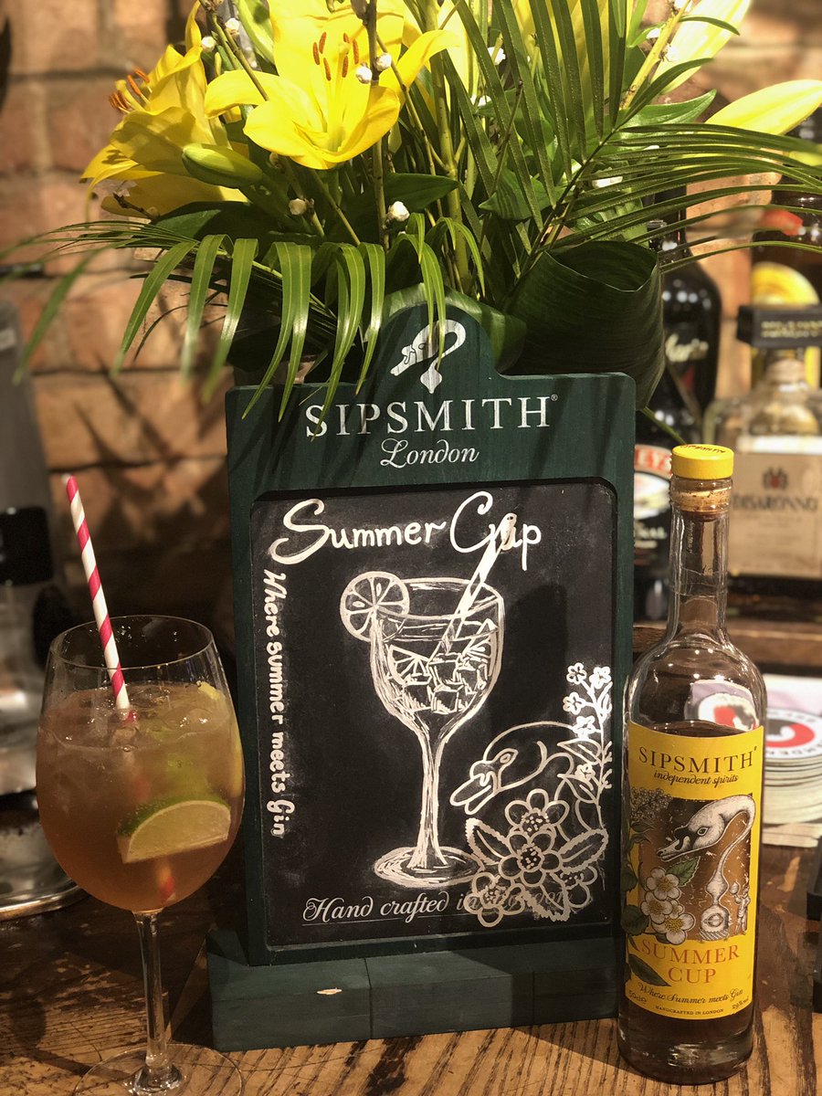 We are ready for summer, nothing can stop us! 🍹🍹 are you?
•
#theislandnw10 #sipsmithsummercup #summervibes #startingearly #london #refreshing #sweet