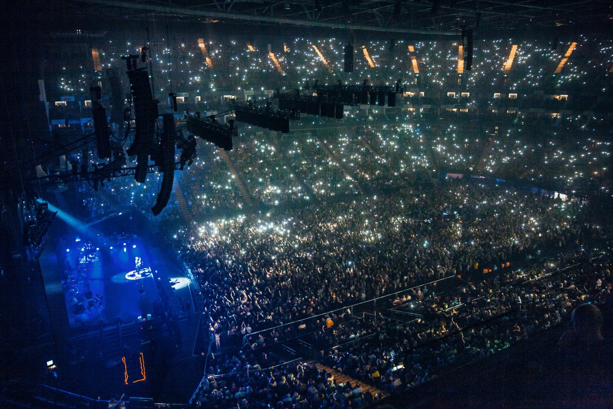george_ezra's tweet photo. Two amazing nights completed at @TheO2 in London. TWO NIGHTS. Still not over it. Thank you for coming, for dancing, for singing and for being utter legends. This kid loves ya ❤ https://t.co/PR8z59RYjd