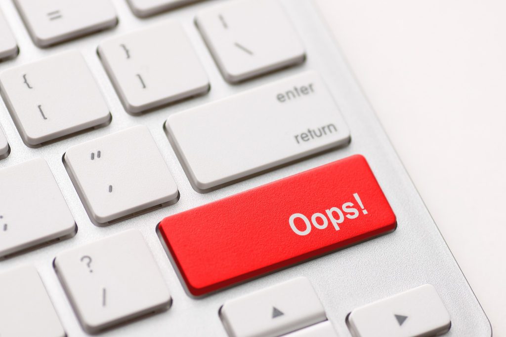 ElanKling's tweet photo. 10 #DataSecurity Mistakes Small and Midsized Businesses Must Avoid: https://t.co/RGA62qwHr0 https://t.co/6DTCUQYCSa