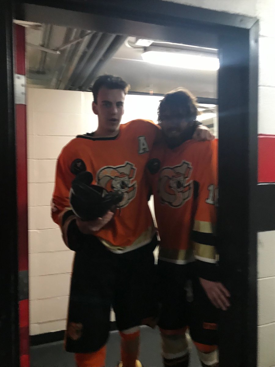 mitchkons's tweet photo. Grizzly Adams did have a beard @TurnerSharp2 https://t.co/LCbzph1snL