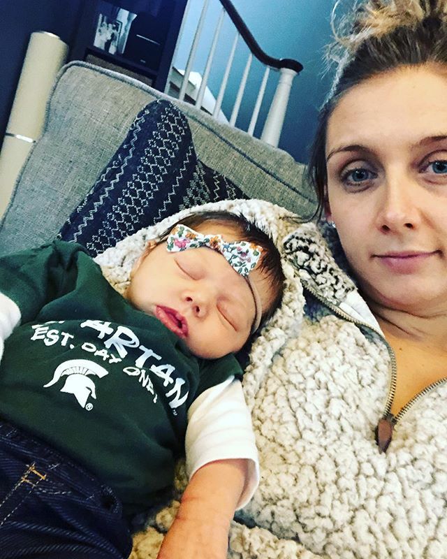 sharisatweets's tweet photo. Someone’s excited for #marchmadness. 🏀Can’t you tell? #gogreen #spartanbaby - https://t.co/TWdIVQ7IR8 https://t.co/i8G9PaByIO