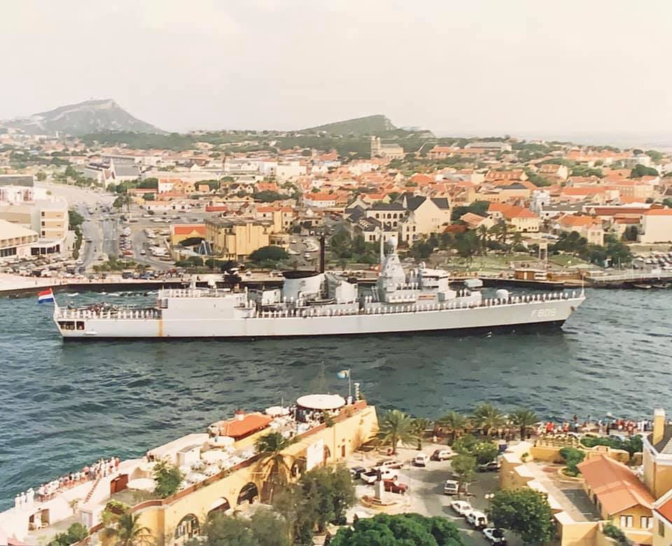 AmyvanSon's tweet photo. Those were the days my friend. 1992 Hr. Ms. Van Kinsbergen #F809 #CuraΓ§ao #Willemstad https://t.co/XGUJFckCrY