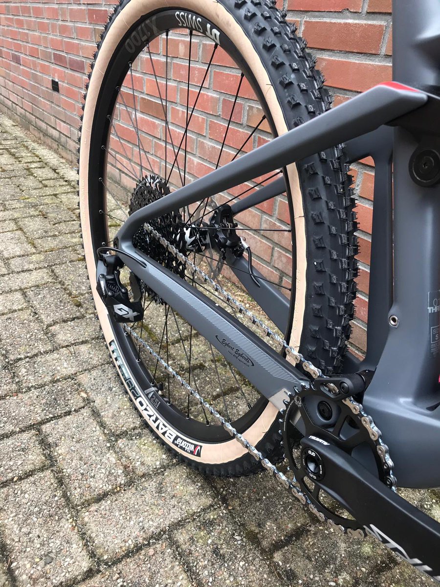 egbertsfietsen1's tweet photo. Check out this beautiful Fourstroke!💪🏼🤩 #bmc #bmcbikes #mountainbike #bmcfourstroke #sramgx #sram #foxmtb #fullsuspension #shimanomtb #shimano #ridebmc #bmc https://t.co/Y9gDZwSKb3
